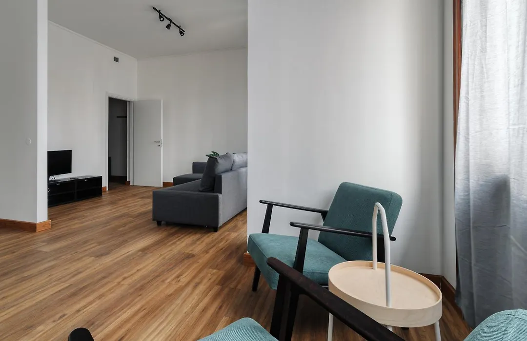 Joivy Chic 3-Bed Flat Near Colonne Di San Lorenzo-1